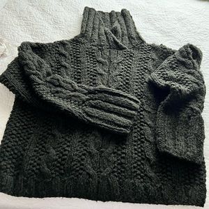 BANANA REPUBLIC - Super Chunky Comfy Sweater